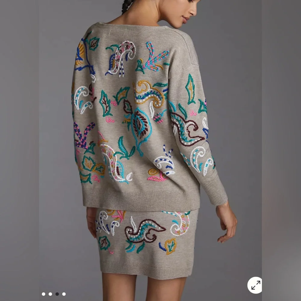 Anthropologie Embroidered Sweater  in Beige Size Large - Picture 7 of 17